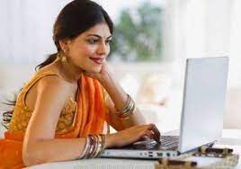 How can an Indian housewife earn from working online at home
